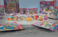 MojiPops S - Pool Party Spieleset -Schleich Store ass altenburger spielkarten mojipops s pool party spieleset 3