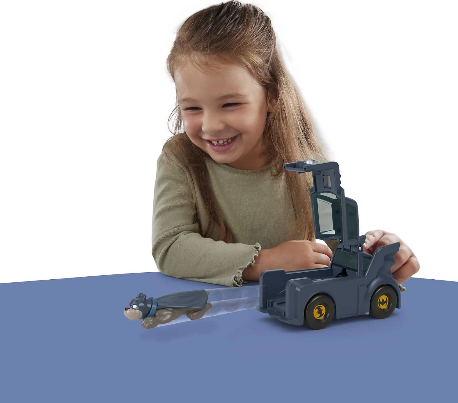 MATTEL Fisher-Price DC League Of Super-Pets Ace Mit Batmobile-Jet Im Set 2 MATTEL Fisher-Price DC League Of Super-Pets Ace Mit Batmobile-Jet Im Set – Bild 2