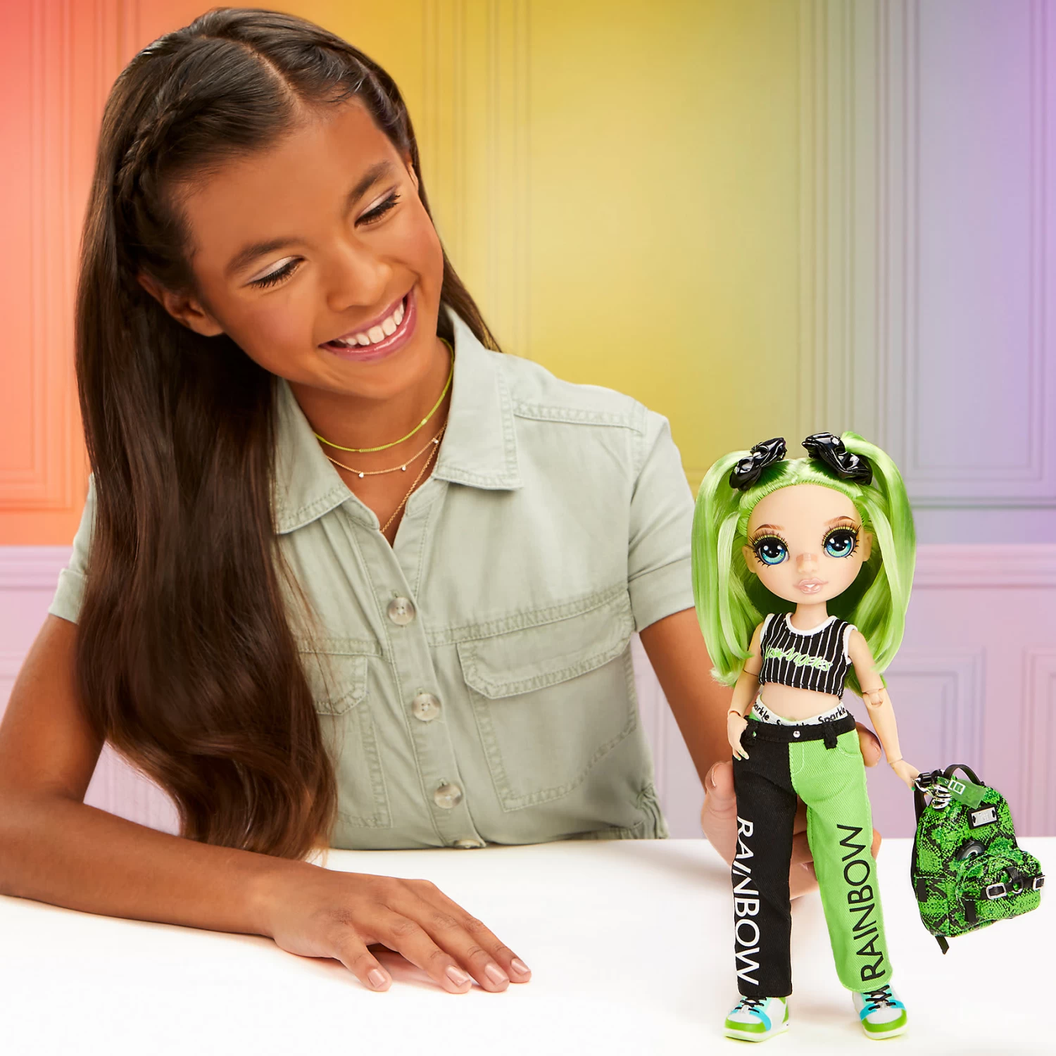 MGA Rainbow High Junior High Fashion Doll - Jade Hunter (Green) 10 MGA Rainbow High Junior High Fashion Doll - Jade Hunter (Green) – Bild 10